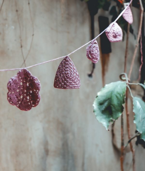 Numero 74, hæklet vimpel til børneværelset, Baobab Rose