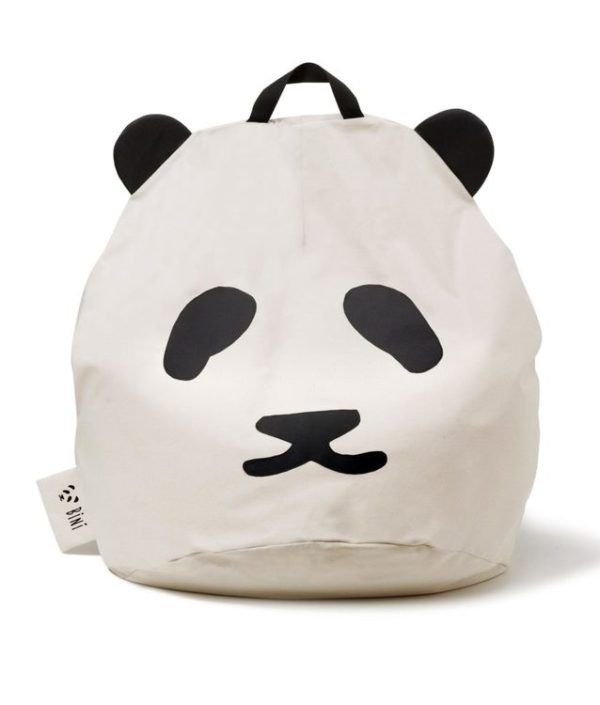 Bini sovepose med pandaer