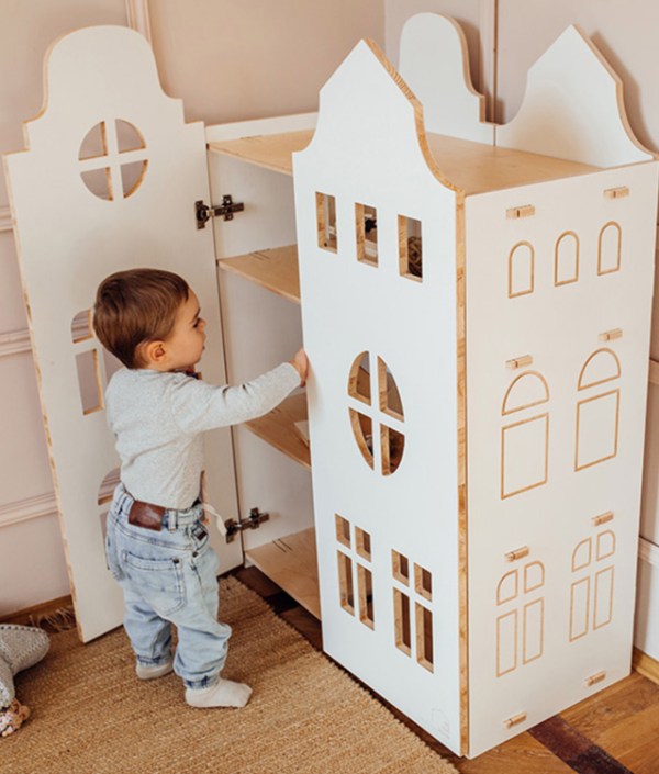 Mini Garderobe, Mini garderobe hus