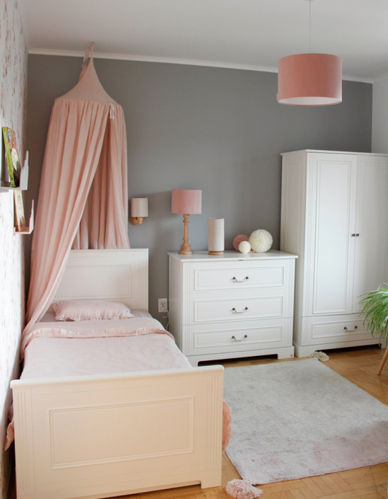 Lamps&Company, Rosa fløjl loftlampe til børneværelset