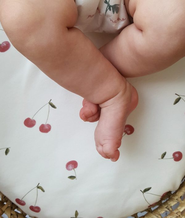 Lagen til babyseng, cheries, Pink No More