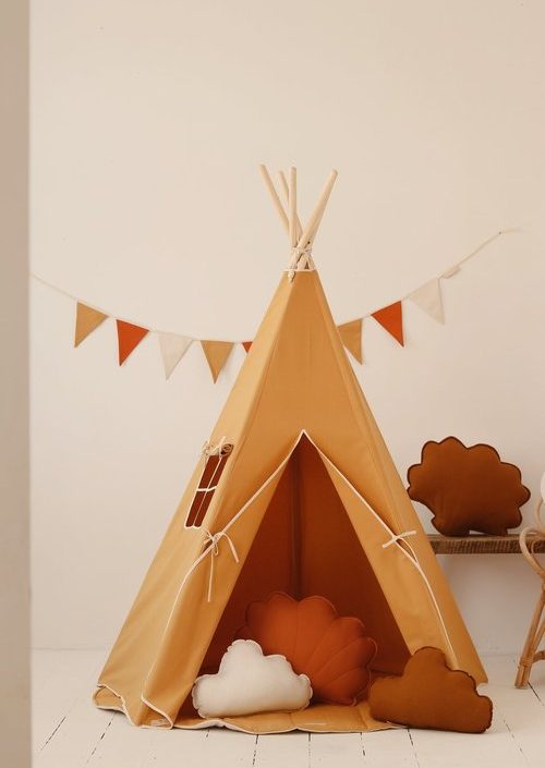 Moi Mili, tipi telt ochre