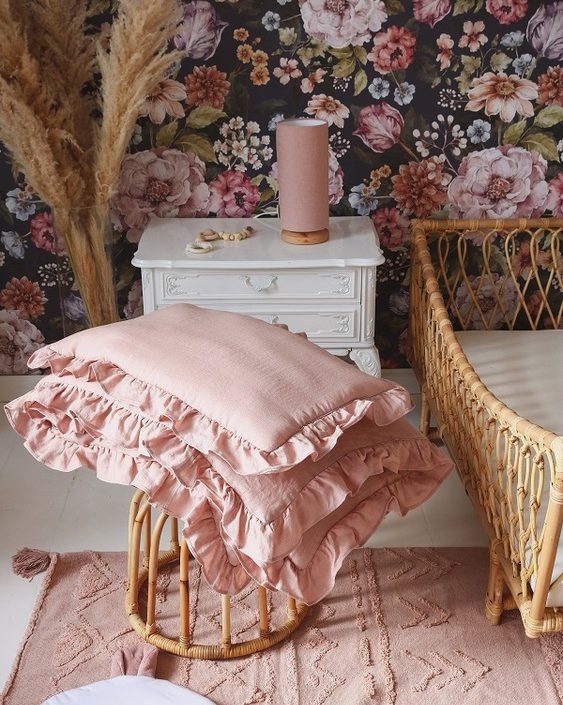 Lamps&Company, Rosa linned sengesæt 100x135 cm med fyld, tremmeseng