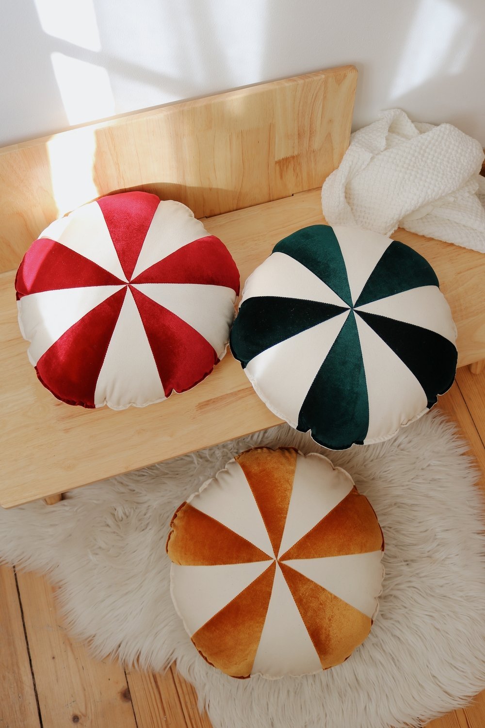 Moi Mili, rund pude, Circus candy red - Billede 6