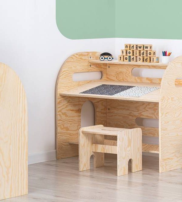 Babylove, skrivebord med stol til børneværelset