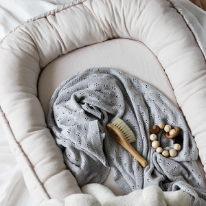 Cotton & Sweets, lysegrå klassisk babyrede i 100 % linned