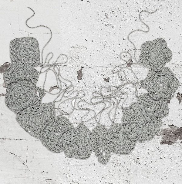 Numero 74, hæklet vimpel til børneværelset, Silver grey