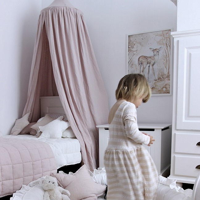 Pudderrosa sengehimmel af linned til børneværelset med lyskæde, Cotton & Sweets - Billede 7