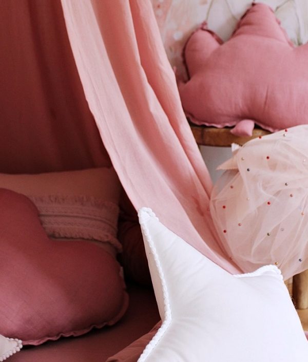 Sengchimmel blush pink til børneværelset med lyskæde, Cotton & Sweets
