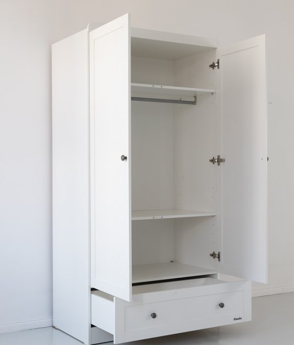 Klassisk garderobe, hvid