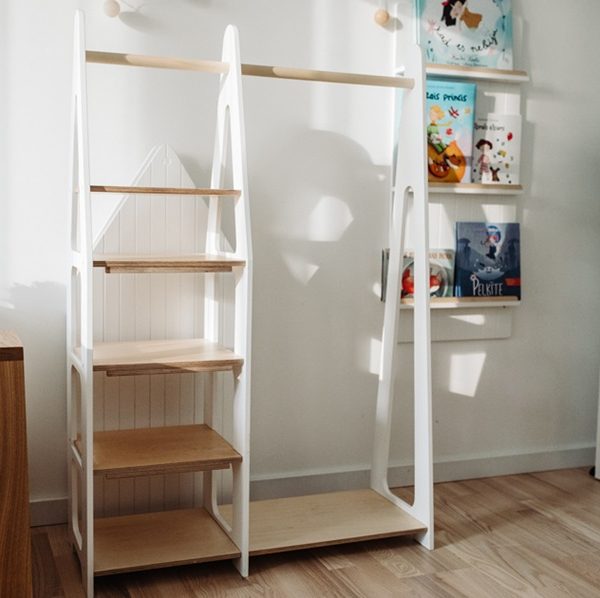 Duck Woodworks, garderobe tøjstang med hylder, hvid/natur