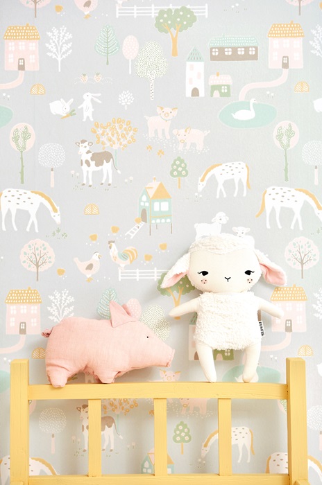Majvillan, tapet til børneværelset My farm, soft grey
