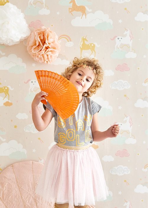 Majvillan, tapet til børneværelset Rainbow treasures, lovely pastel pink