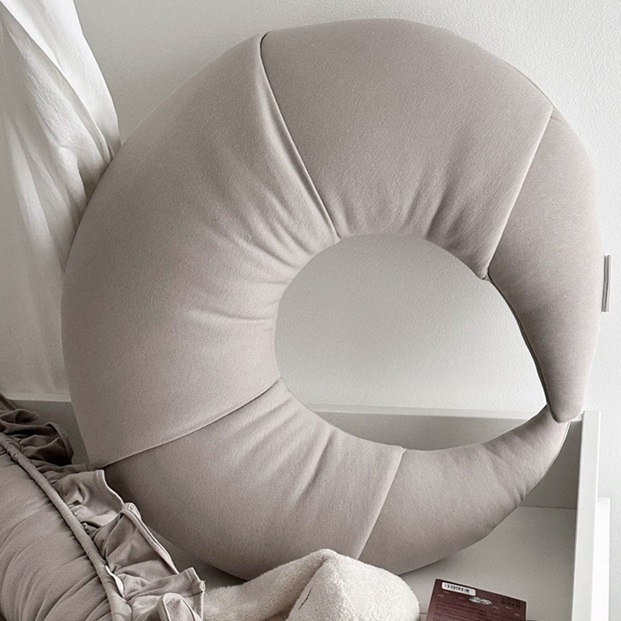 Cotton & Sweets, amningspude Croissant, mørkbeige - Billede 3