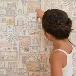 Majvillan, tapet til børneværelset Dollhouse, wool white
