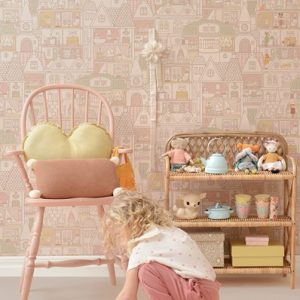 Majvillan, tapet til børneværelset Dollhouse, sunny pink