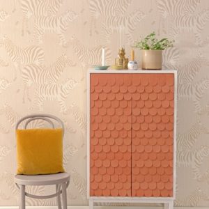 Majvillan, tapet til børneværelset Safari stripes, dusty beige