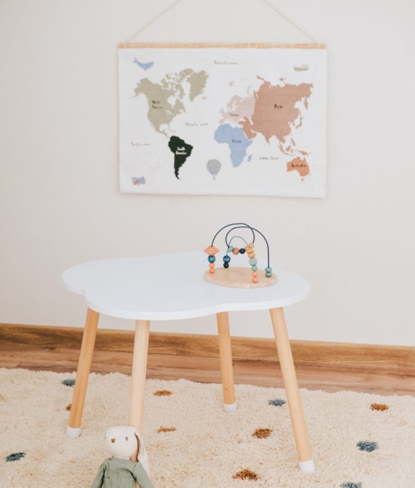 Babylove- bord til børneværelset, hvid sky