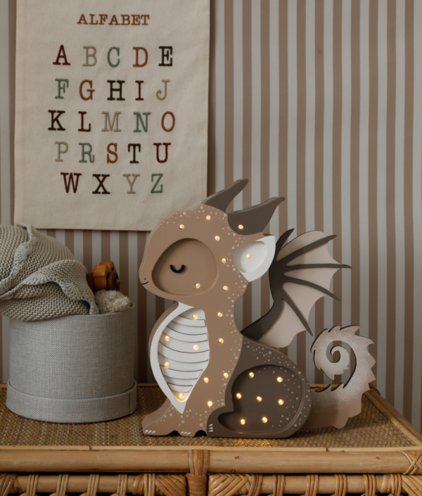 Little Lights, Natlampe til børneværelset, Dragon Lamp, Tiramissu Brown