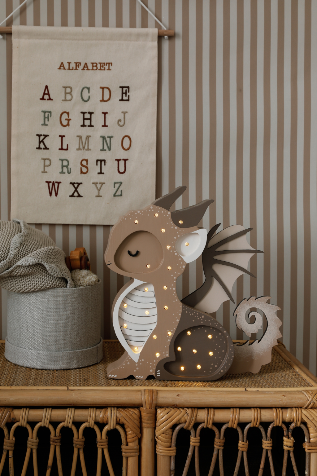 Little Lights, Natlampe til børneværelset, Dragon Lamp, Tiramissu Brown