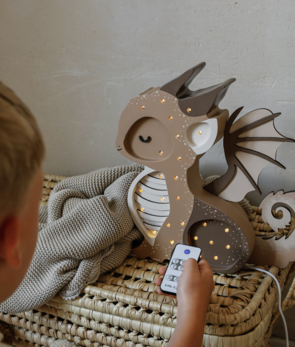 Little Lights, Natlampe til børneværelset, Dragon Lamp, Tiramissu Brown